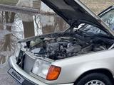 Mercedes-Benz E 220 1993 года за 1 300 000 тг. в Туркестан – фото 5