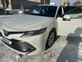 Toyota Camry 2018 годаfor13 700 000 тг. в Семей