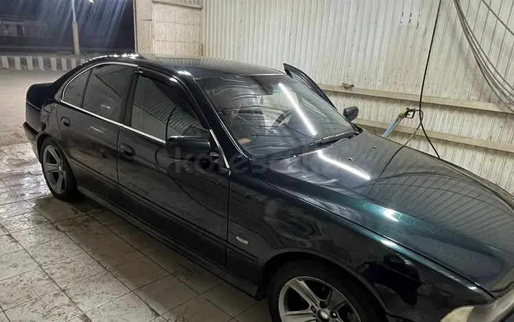 BMW 523 1998 года за 3 100 000 тг. в Жанаозен