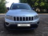 Jeep Compass 2012 года за 4 800 000 тг. в Уральск – фото 2