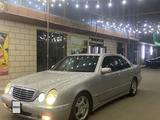 Mercedes-Benz E 320 2001 годаfor4 000 000 тг. в Жанаозен – фото 3