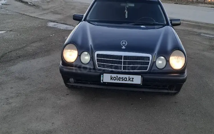 Mercedes-Benz E 230 1998 года за 3 300 000 тг. в Актобе