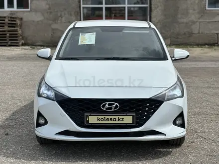 Hyundai Accent 2020 года за 6 500 000 тг. в Актобе – фото 2