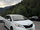 Toyota Sienna 2010 года за 11 000 000 тг. в Атырау