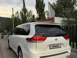 Toyota Sienna 2010 года за 11 000 000 тг. в Атырау – фото 4