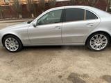 Mercedes-Benz E 350 2005 года за 3 200 000 тг. в Актобе – фото 3
