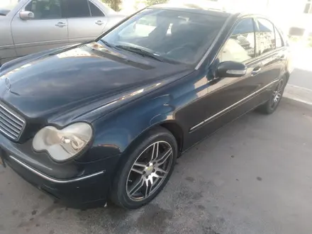 Mercedes-Benz C 240 2000 года за 1 600 000 тг. в Жанаозен