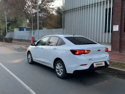 Chevrolet Onix 2023 года за 7 400 000 тг. в Уральск – фото 7