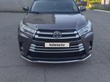 Toyota Highlander 2015 годаүшін15 500 000 тг. в Павлодар – фото 2
