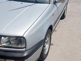 Volkswagen Vento 1993 года за 1 200 000 тг. в Атакент – фото 2
