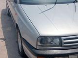 Volkswagen Vento 1993 года за 1 200 000 тг. в Атакент – фото 3