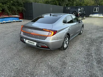Hyundai Sonata 2020 года за 10 700 000 тг. в Караганда – фото 3
