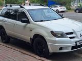 Mitsubishi Outlander 2003 годаүшін4 000 000 тг. в Астана – фото 2