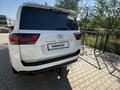 Toyota Land Cruiser 2022 года за 49 500 000 тг. в Уральск – фото 4