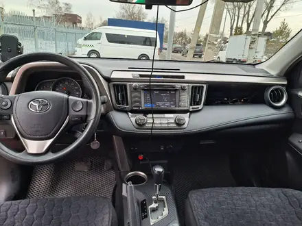 Toyota RAV4 2015 года за 11 500 000 тг. в Алматы – фото 15