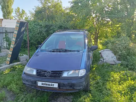 Volkswagen Sharan 1996 года за 1 100 000 тг. в Тараз