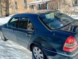 Mercedes-Benz C 180 1996 годаүшін1 900 000 тг. в Шахтинск – фото 2