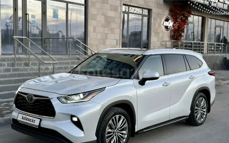 Toyota Highlander 2021 года за 29 000 000 тг. в Астана