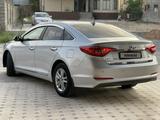 Hyundai Sonata 2015 года за 7 100 000 тг. в Шымкент – фото 2