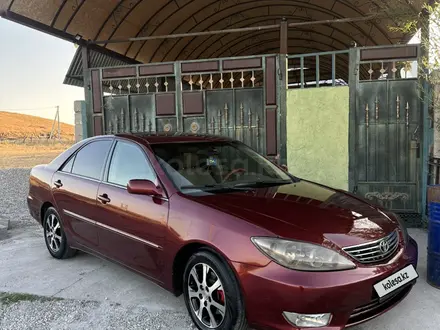 Toyota Camry 2005 года за 5 800 000 тг. в Шымкент – фото 2