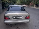 Mercedes-Benz E 230 1991 годаfor950 000 тг. в Тараз – фото 4