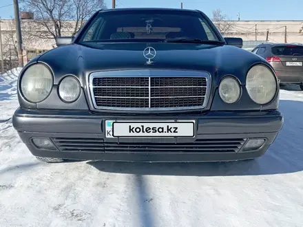 Mercedes-Benz E 230 1996 года за 2 700 000 тг. в Костанай – фото 4