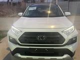 Toyota RAV4 2024 года за 27 500 000 тг. в Атырау – фото 2