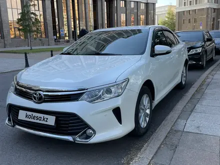 Toyota Camry 2015 года за 9 200 000 тг. в Астана – фото 2