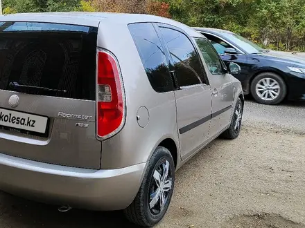 Skoda Roomster 2008 года за 3 000 000 тг. в Актобе – фото 6