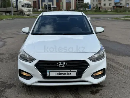 Hyundai Accent 2020 года за 6 400 000 тг. в Астана – фото 2