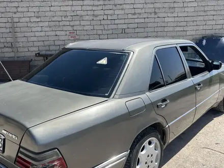 Mercedes-Benz E 280 1994 года за 830 000 тг. в Шымкент – фото 7