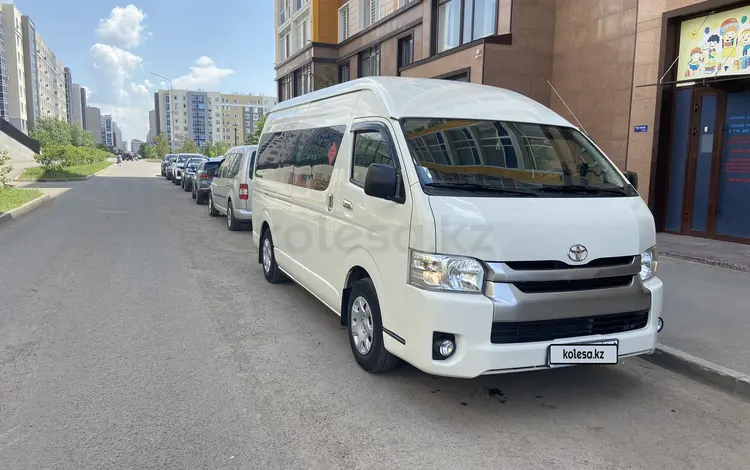 Toyota Hiace 2016 годаүшін17 700 000 тг. в Астана