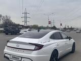 Hyundai Sonata 2020 года за 11 000 000 тг. в Алматы – фото 2