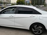 Hyundai Elantra 2024 года за 8 950 000 тг. в Астана – фото 2