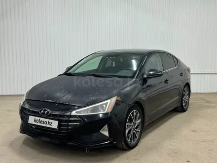 Hyundai Elantra 2018 года за 5 230 000 тг. в Астана