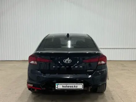 Hyundai Elantra 2018 года за 5 230 000 тг. в Астана – фото 3