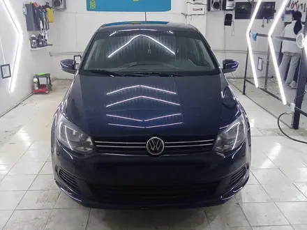 Volkswagen Polo 2014 года за 4 650 000 тг. в Актау