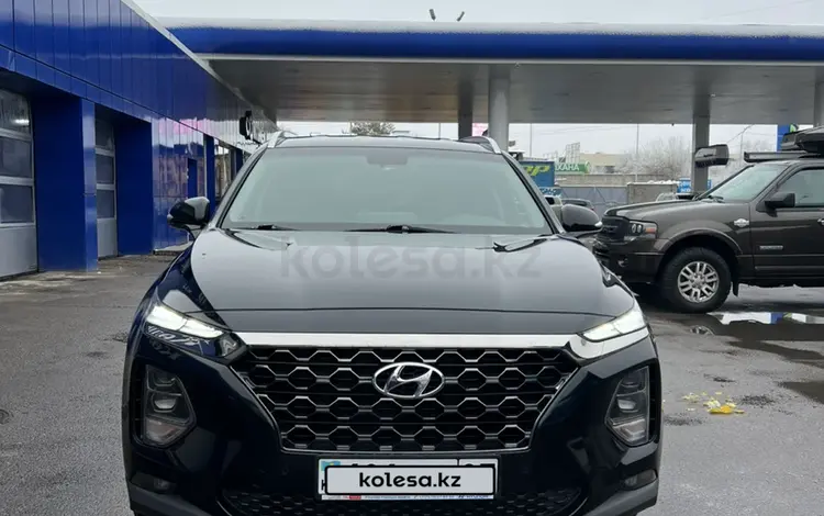 Hyundai Santa Fe 2020 годаfor13 700 000 тг. в Алматы