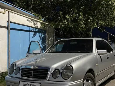 Mercedes-Benz E 280 1996 года за 3 500 000 тг. в Алматы – фото 2