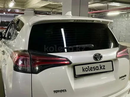 Toyota RAV4 2016 года за 11 600 000 тг. в Алматы – фото 3