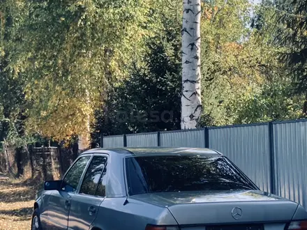 Mercedes-Benz E 300 1989 года за 1 700 000 тг. в Талдыкорган