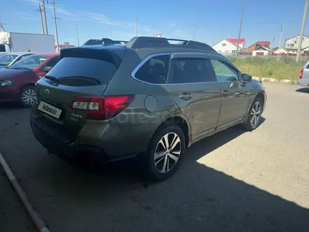 Subaru Outback 2018 года за 9 000 000 тг. в Атырау – фото 2