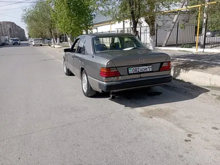 Mercedes-Benz E 200 1990 года за 1 100 000 тг. в Кызылорда – фото 4