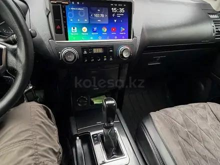 Toyota Land Cruiser Prado 2017 года за 19 000 000 тг. в Актобе – фото 13