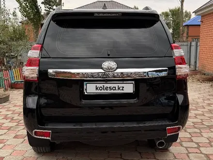 Toyota Land Cruiser Prado 2017 года за 19 000 000 тг. в Актобе – фото 15