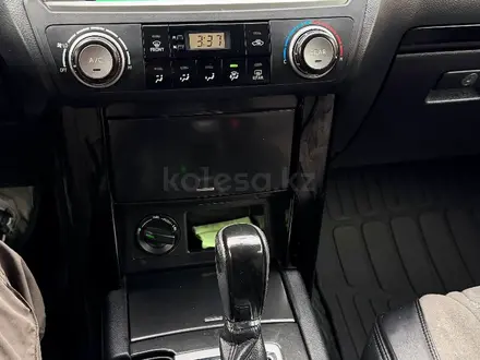 Toyota Land Cruiser Prado 2017 года за 19 000 000 тг. в Актобе – фото 28