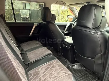Toyota Land Cruiser Prado 2017 года за 19 000 000 тг. в Актобе – фото 29