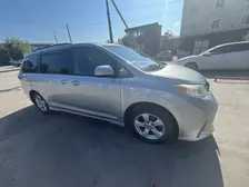 Toyota Sienna, 2020