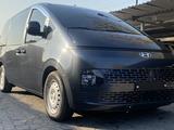 Hyundai Staria 2022 года за 17 500 000 тг. в Алматы