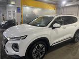 Hyundai Santa Fe 2019 годаfor13 800 000 тг. в Астана